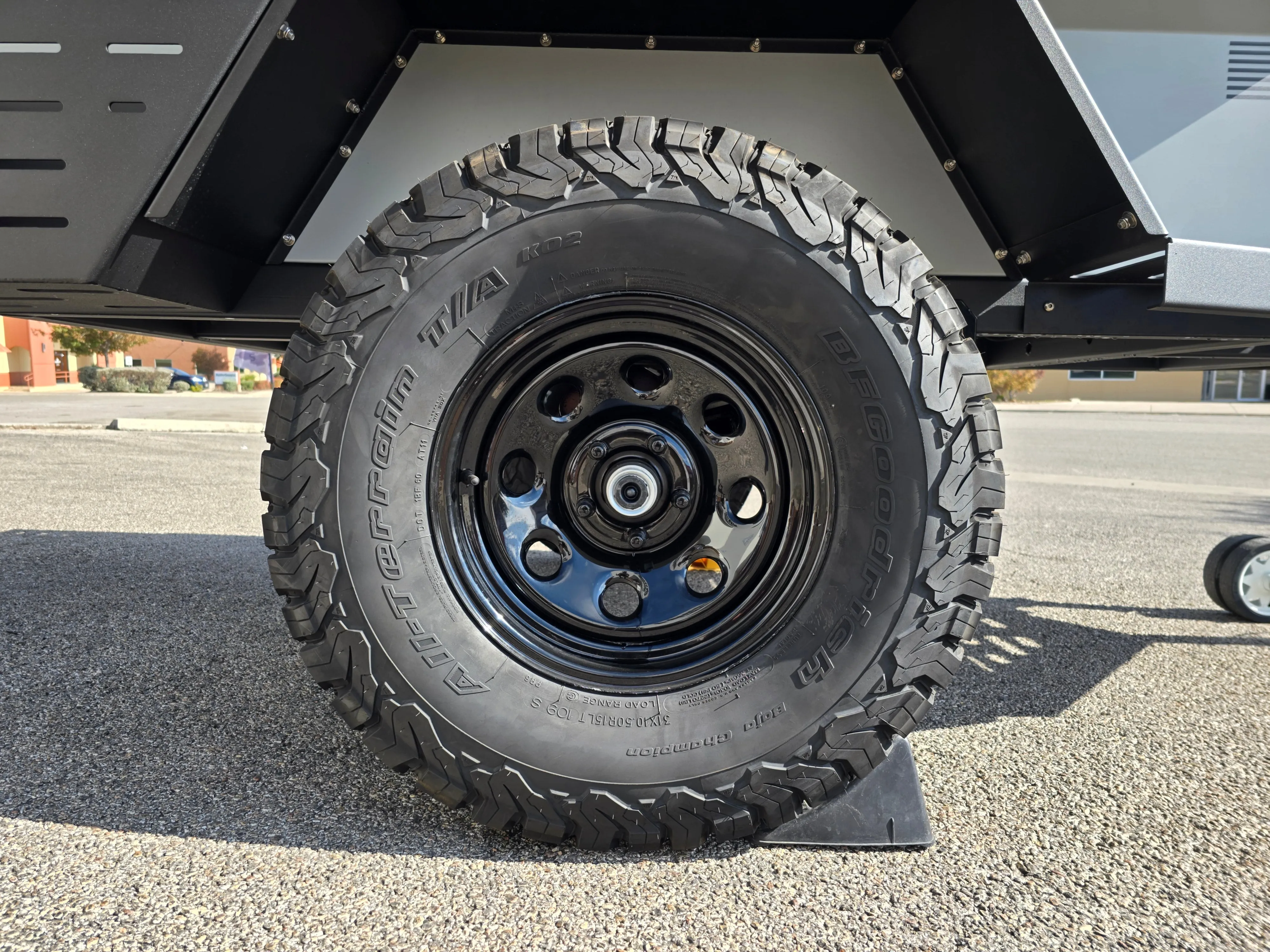 2025 Rustic Mountain Overland Patrol XC - SHOW DEMO SALE!!