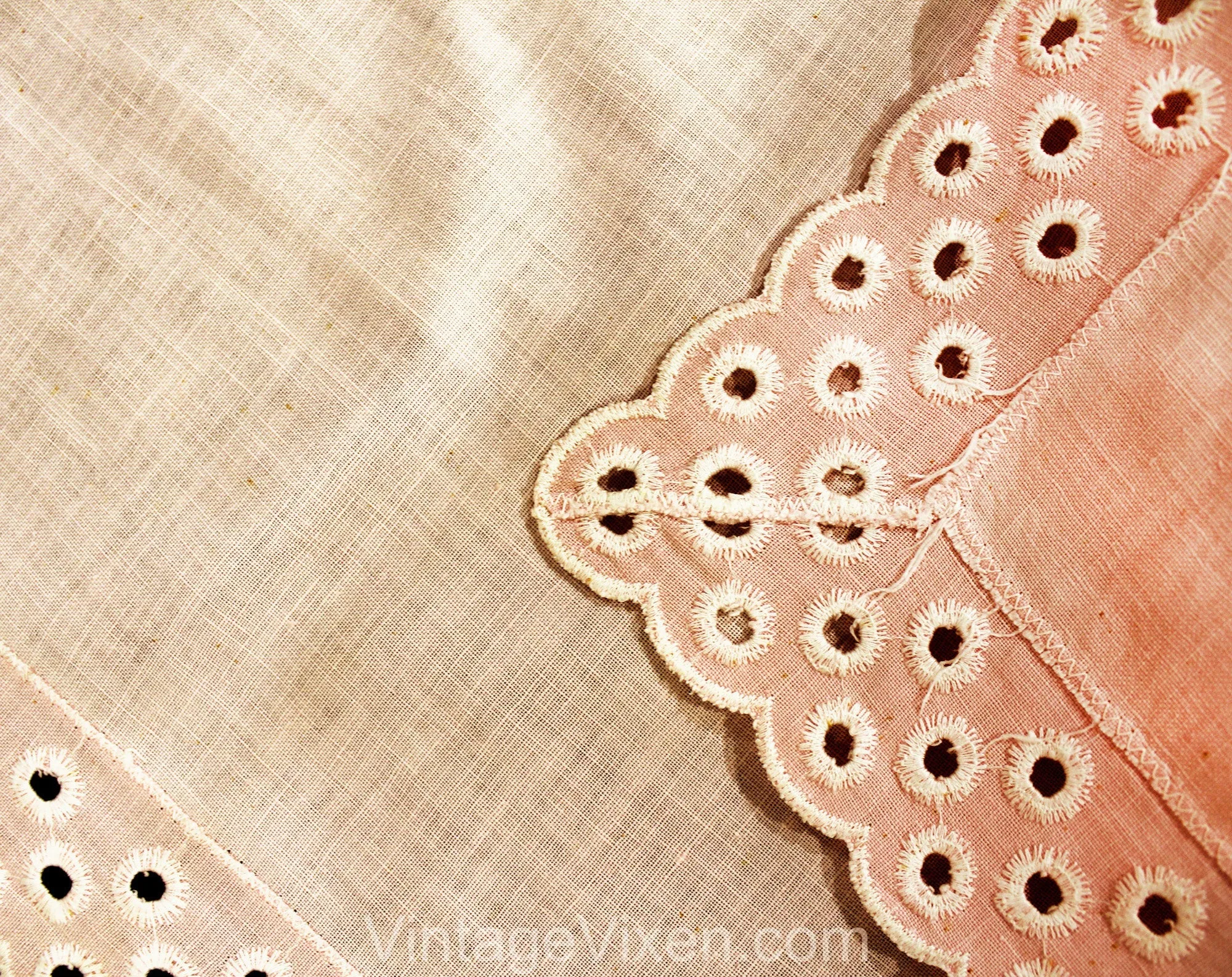 Linen Table Runners Set of 2 Plus Extra Centerpiece - Pastel Pink 1940s 50s Polka Dot Embroidery & Scallops - Spring Summer Table Cloth Set