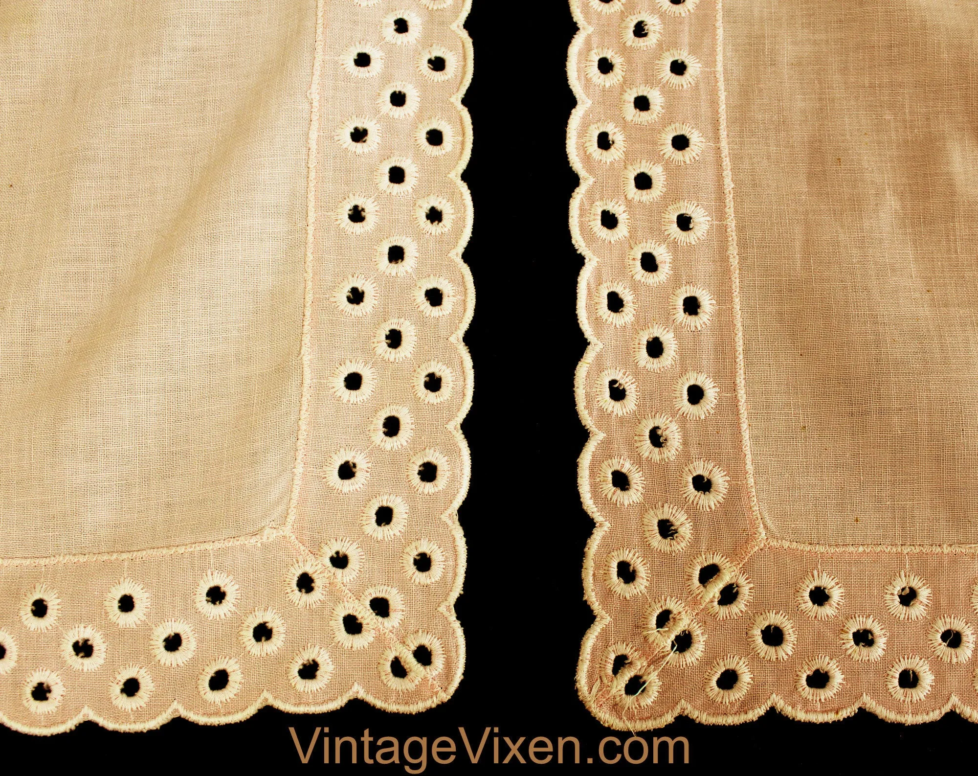 Linen Table Runners Set of 2 Plus Extra Centerpiece - Pastel Pink 1940s 50s Polka Dot Embroidery & Scallops - Spring Summer Table Cloth Set
